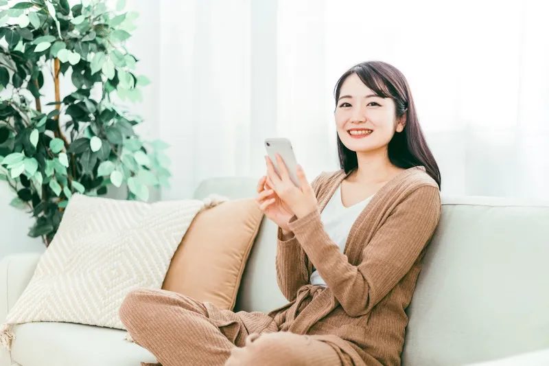 【一人暮らし女子向け】生活費を支える副業にチャットレディが最適な理由